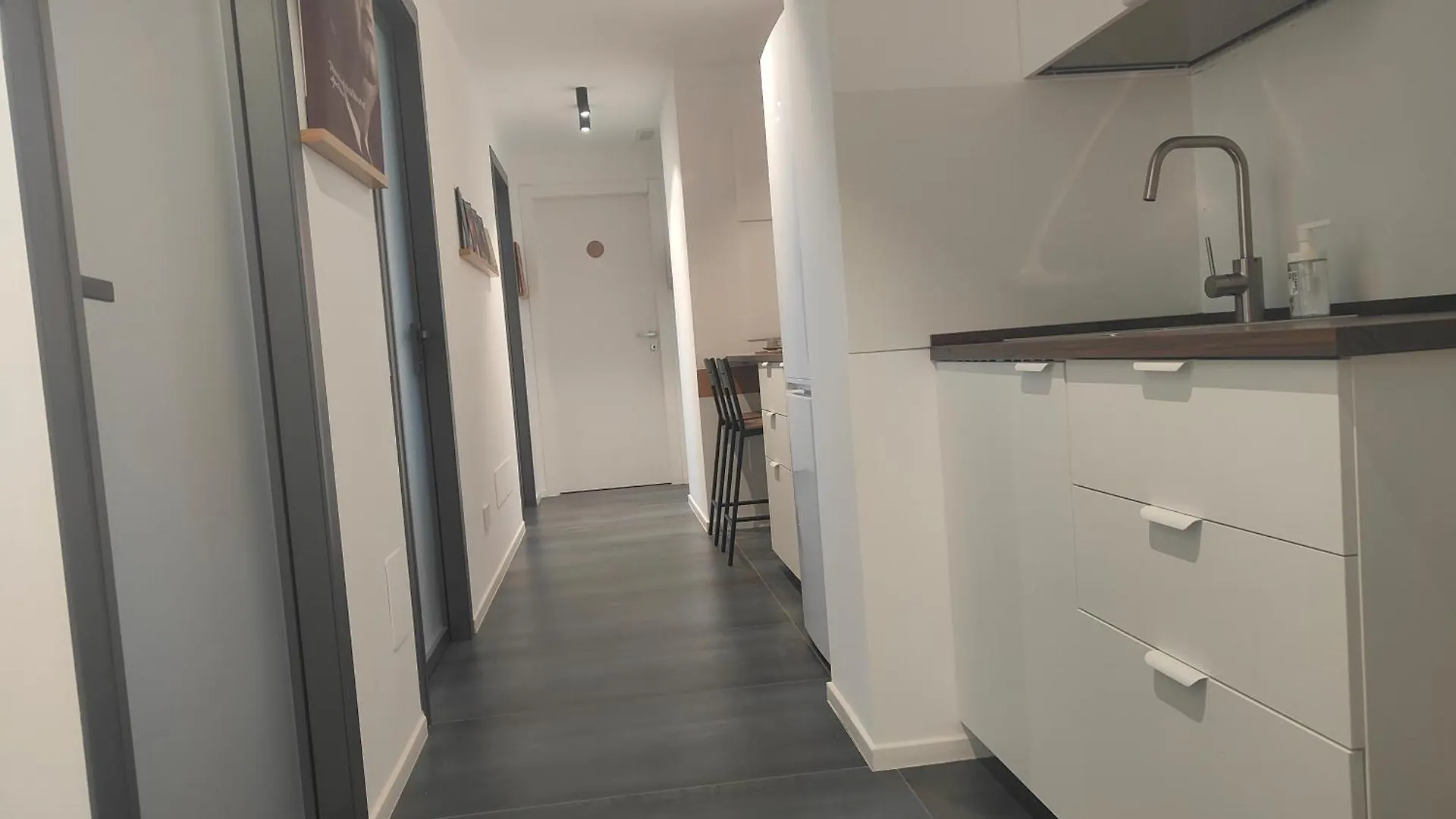 בארי Cconforthotels Sea&Cruise Side Apartment 0*,